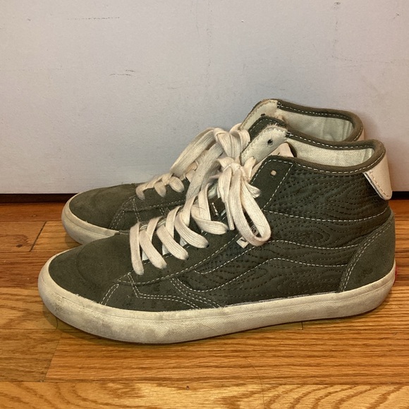Vans “Lizzie” High Top Sneaker - Picture 2 of 11